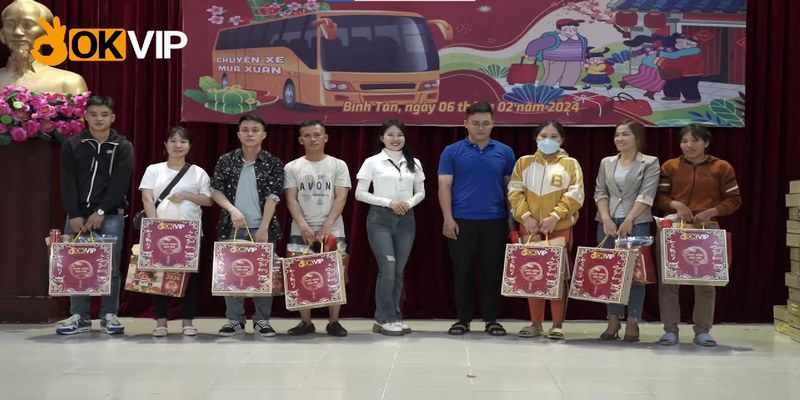 OKVIP trao tặng quà tết